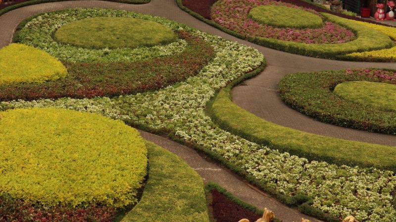 Elegant Garden Design